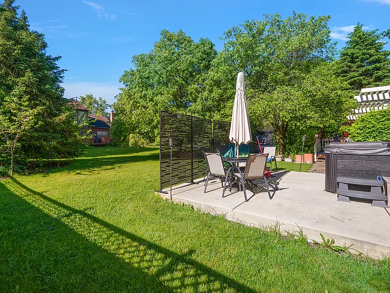 44831 Huntington Dr — Photo 5