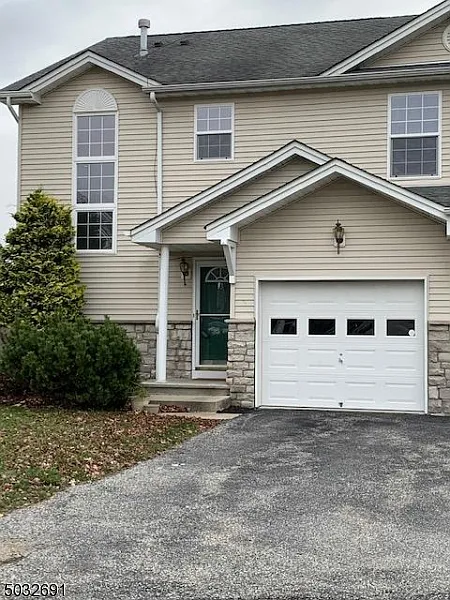 3 bed, 2.5 bath, $3,000 — Photo 4