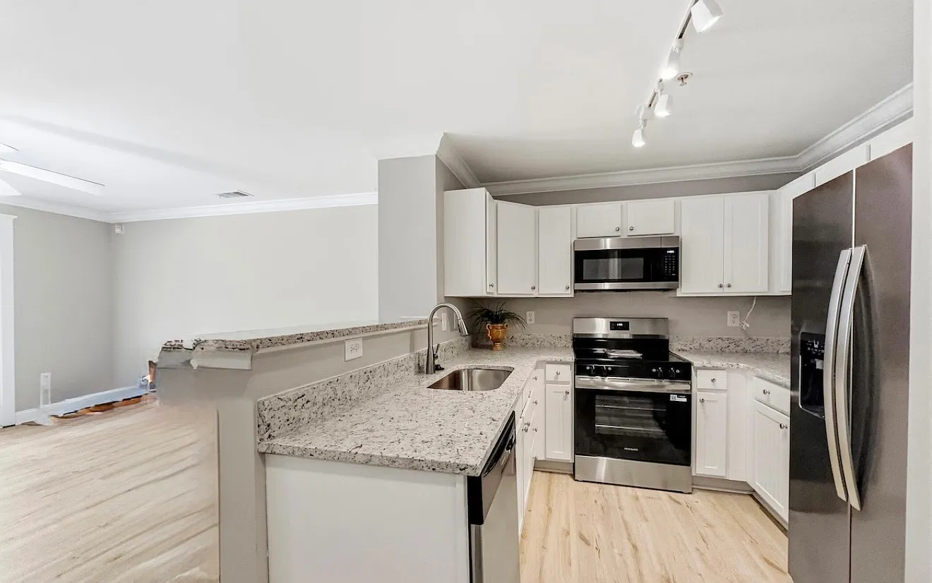 3 bed, 1334 sqft, $2,850 — Photo 3