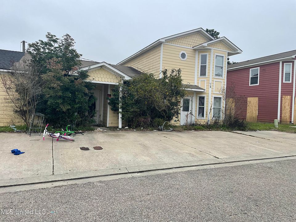 2nd image of 6 Grand Lido Ln