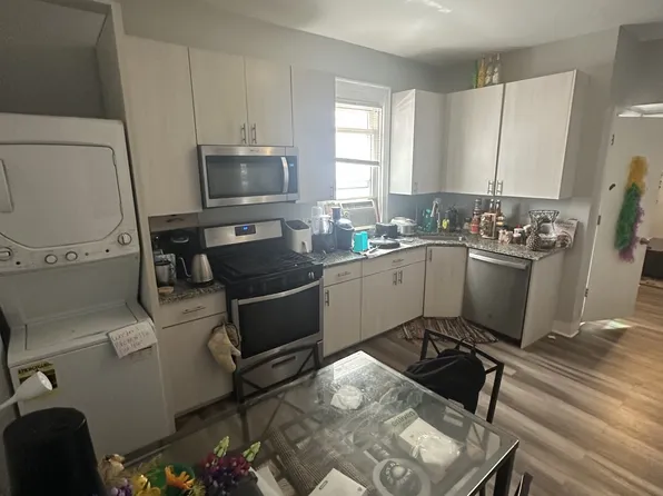 4521 S Honore St #1R, Chicago, IL 60609
