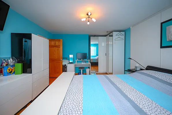 Sold by Momentum Real Estate LLC | media 20
