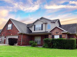 1712 Stonehaven Pl, Springdale, AR 72762