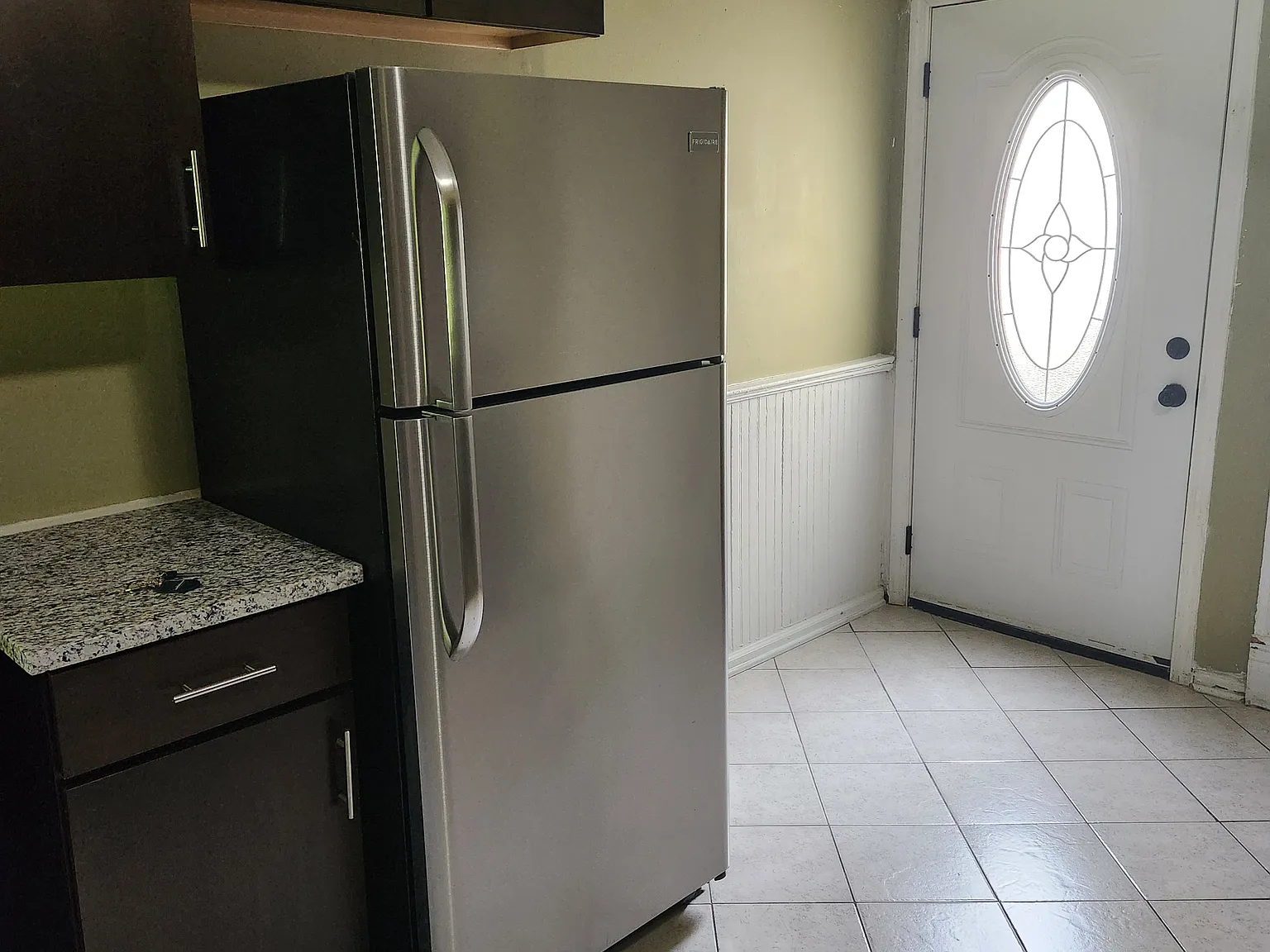 1 bed, 1.5 bath, 1100 sqft, $1,350 — Photo 3
