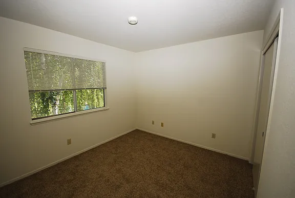 9145 Newhall Dr #51 — Photo 7