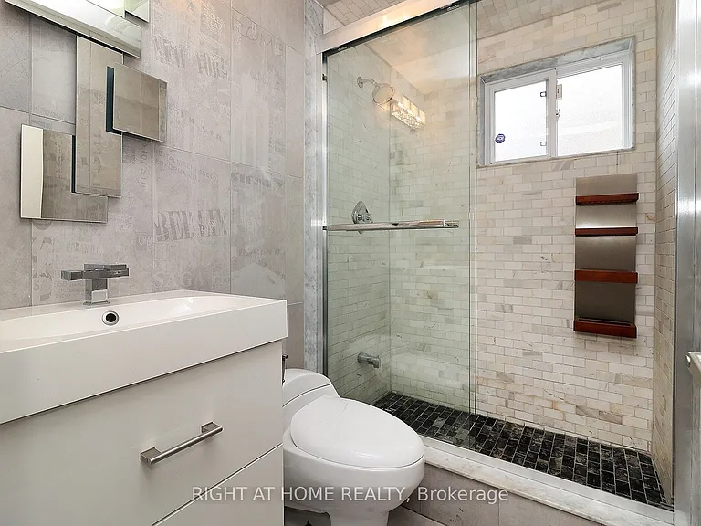 2 Chalet Rd — Photo 36