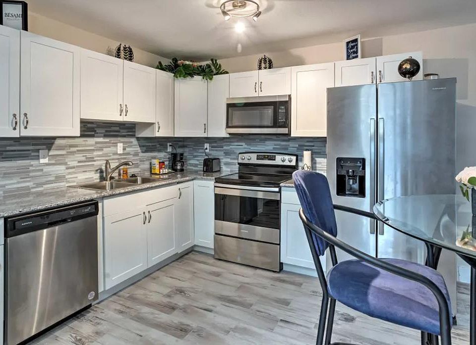 1st image of 49 E 27th St APT 3