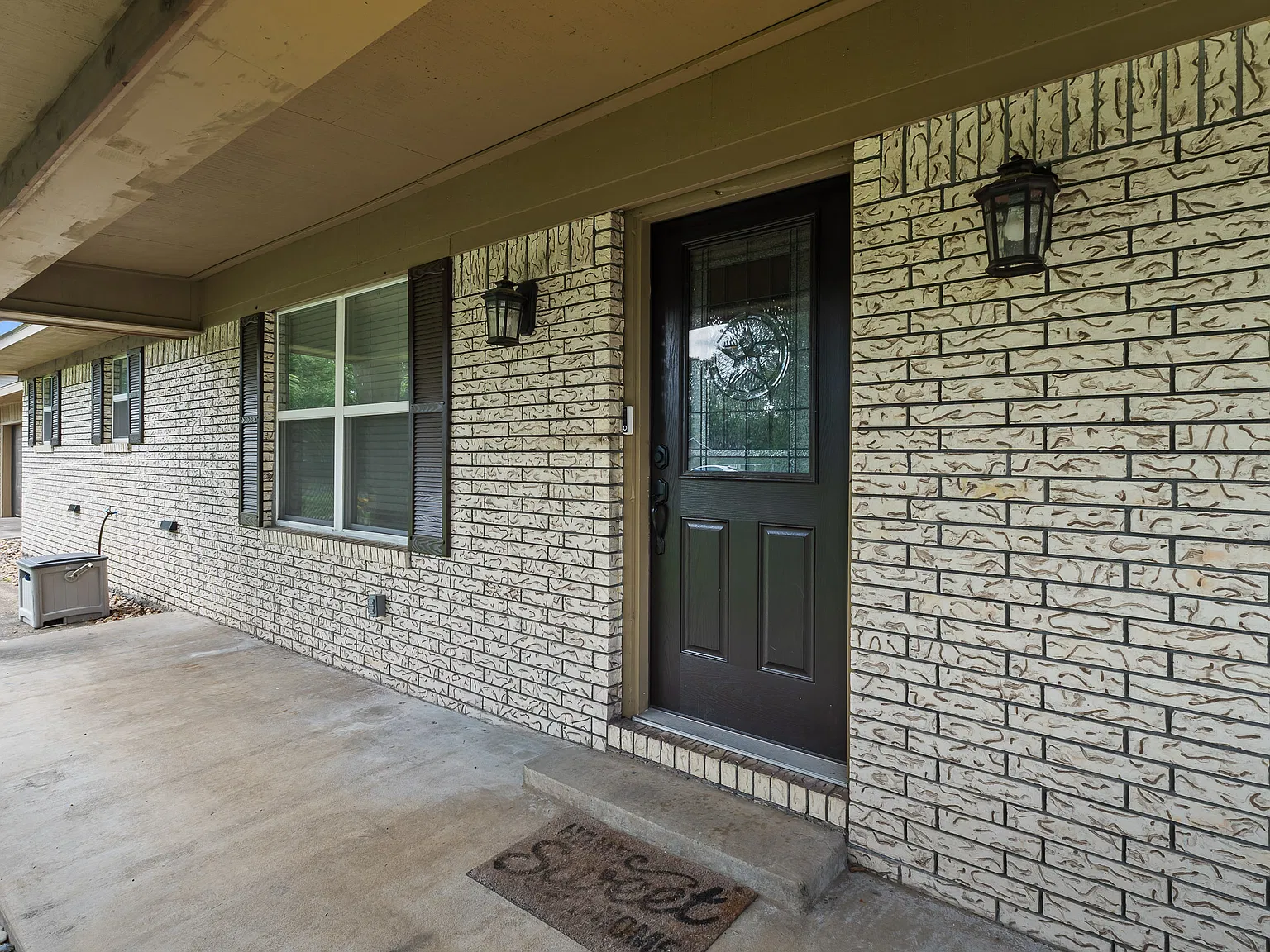 3 bed, 2097 sqft, $2,800 — Photo 4
