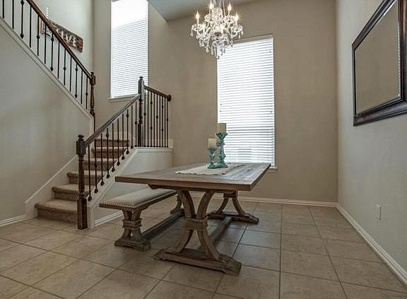 4th image of 2625 Tradewinds Dr