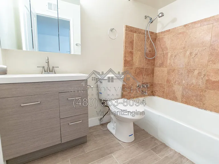 2533 E Blanche Dr — Photo 23