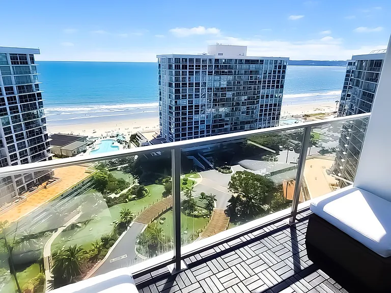 1770 Avenida Del Mundo #1609A — Photo 2