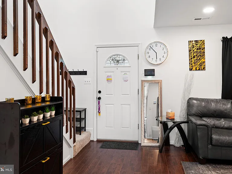 3218 Westdale Ct — Photo 9