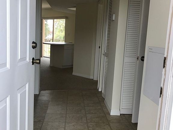 3rd image of 481 Quail Forest Blvd APT 207