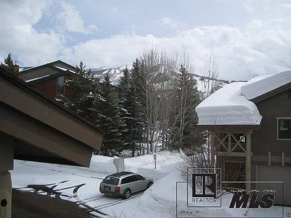 5th image of 1386 Moraine Cir