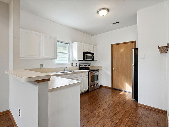 5th image of 2505 Tree Knoll Ct