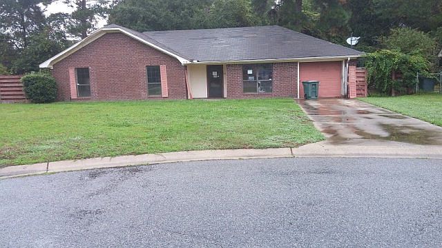 1st image of 712 Edgewood Ct