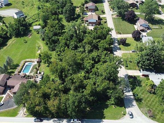 3rd image of Barnes Lake Farview Dr
