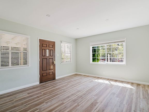 4th image of 9652 Rincon Ave