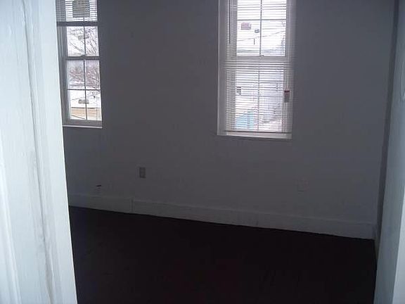 5th image of 553 E Deshler Ave