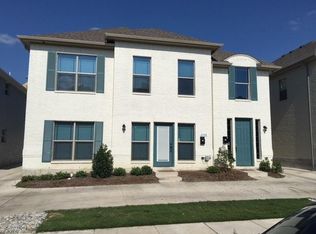 2709 McCart Ave, Fort Worth, TX 76110