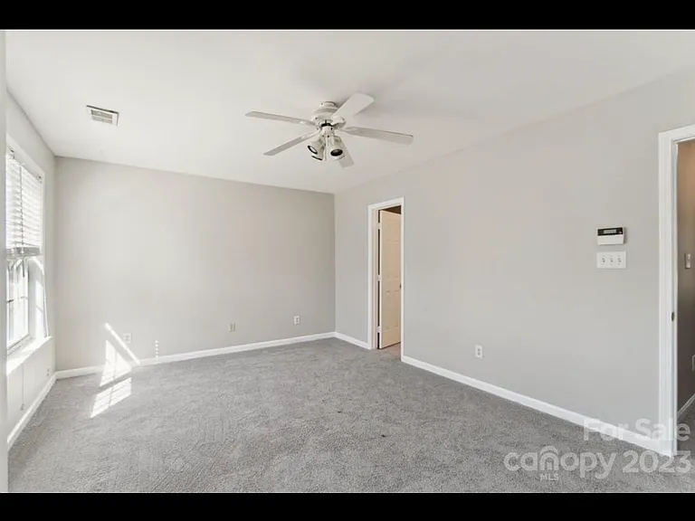 7811 Lennoxshire Ln — Photo 8
