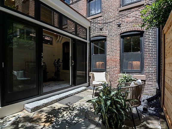 2nd image of 2 Dartmouth Pl