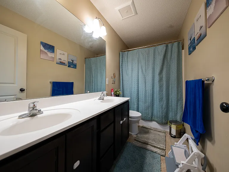 1635 Breton St — Photo 28