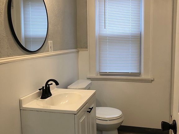 4th image of 888 Whittier Ave #1