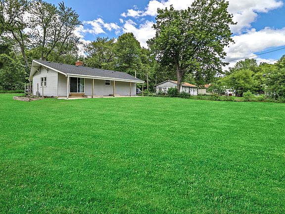 2nd image of 41959 N Beachview Dr