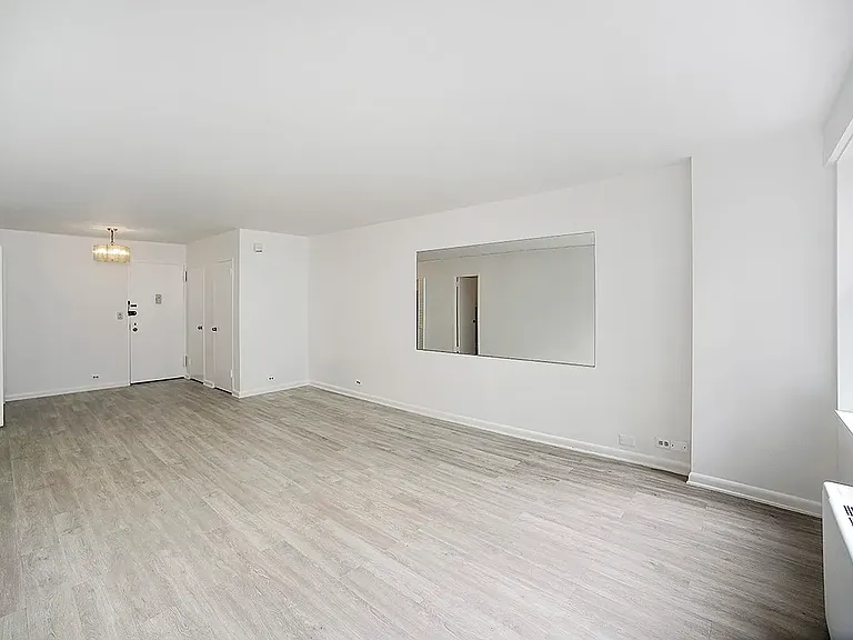 77 W 55th St #8K — Photo 2