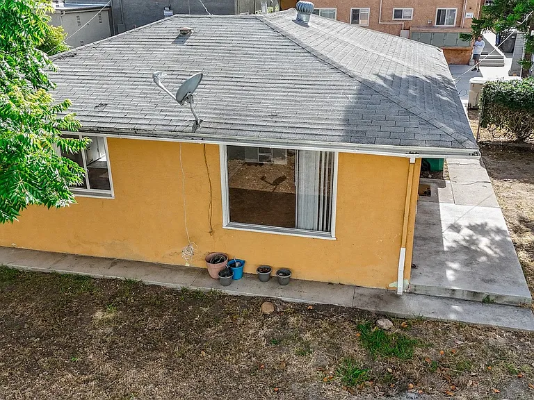 2924-2932 Suncrest Dr — Photo 21