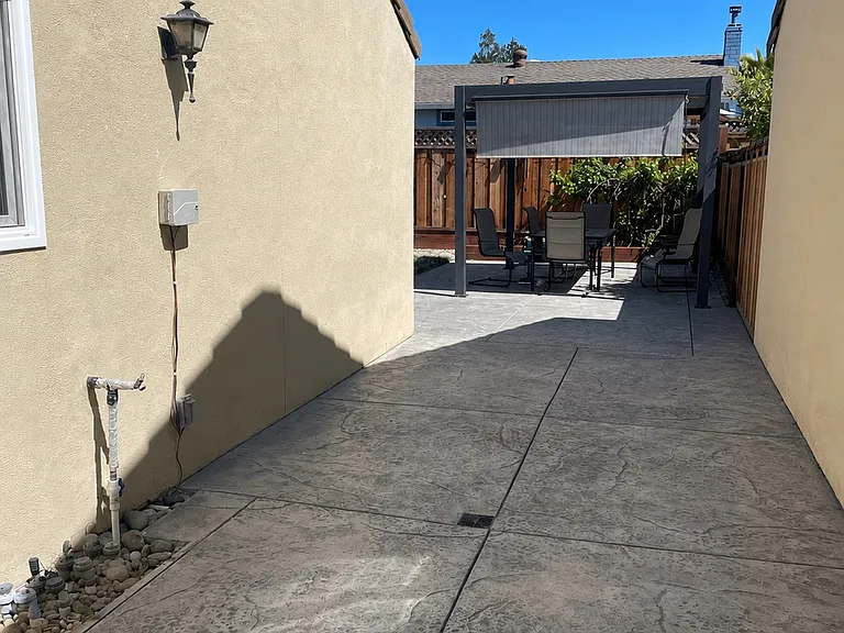 1465 Kelly Park Cir — Photo 11