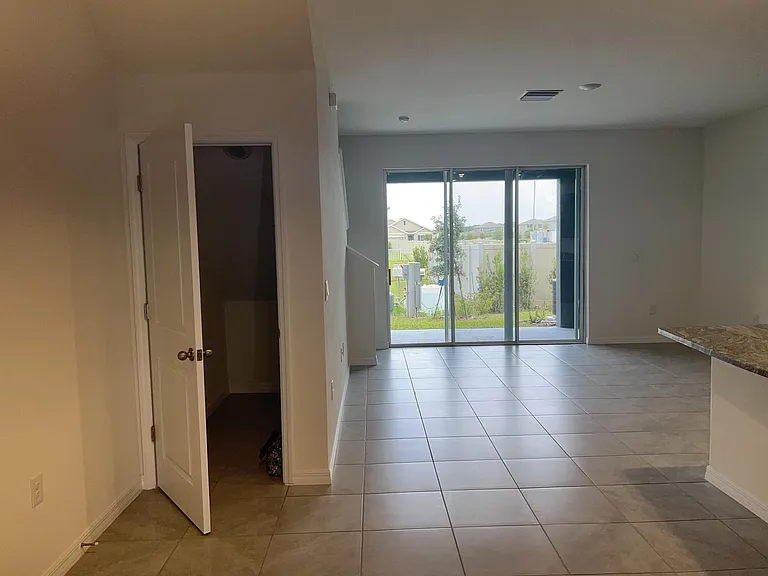 32794 Pez Landing Ln — Photo 3