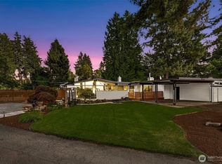 25657 Marine View Dr S, Des Moines, WA 98198
