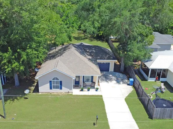 143 Pridgeon Ln, Wewahitchka, FL 32465