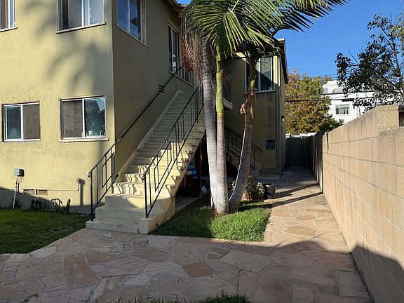 3rd image of 1533 19th St APT A