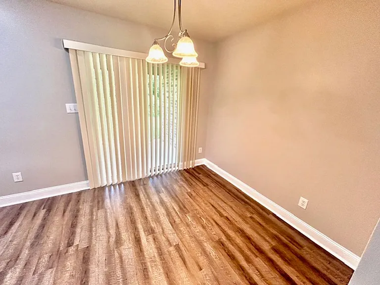 1089 Burwell Rd — Photo 5