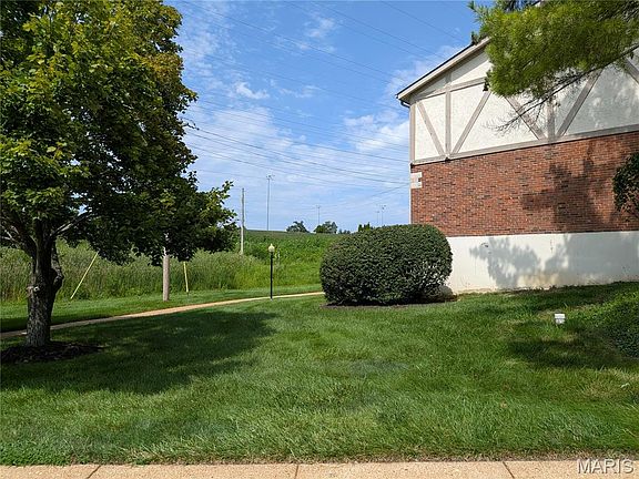 2nd image of 1438 Willow Brook Cv APT 1