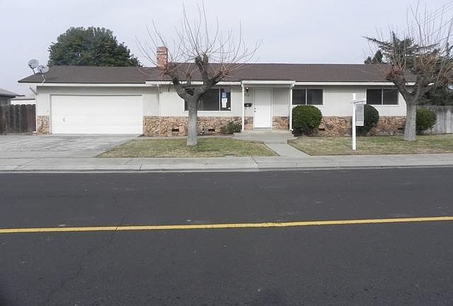 1st image of 812 E California St
