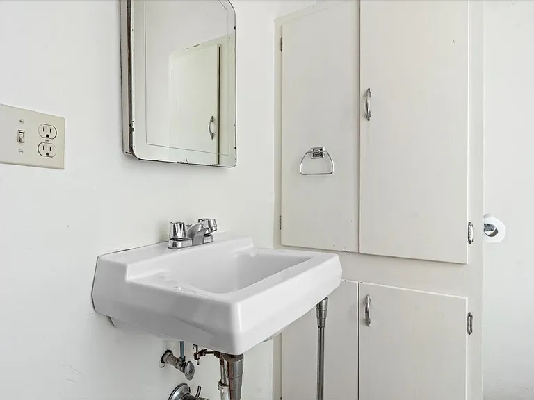 513 E Miller St #1 — Photo 6