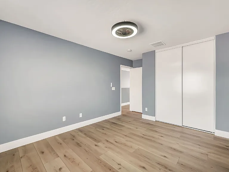 2422 E Olivine Rd — Photo 27