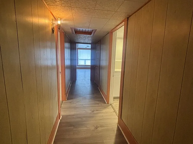 408 N Meridian — Photo 6
