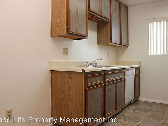 5th image of 4743 Hawley Blvd APT 4