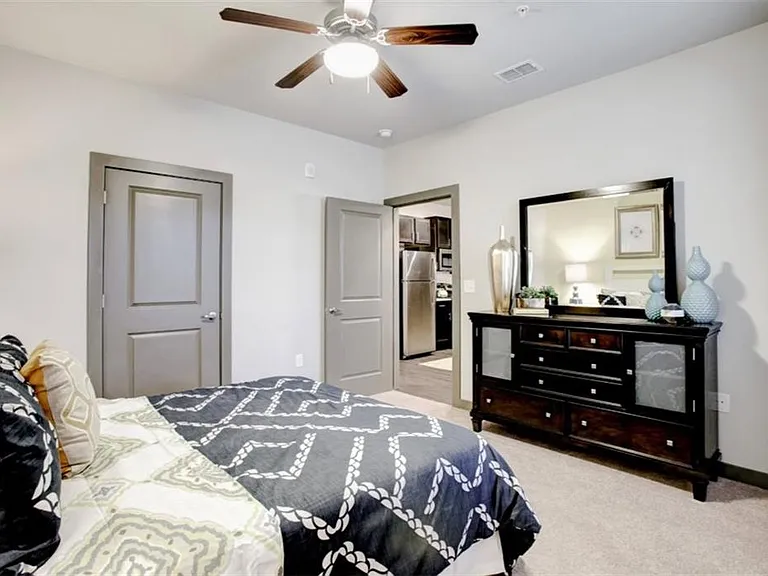 800 Millwood Ln #902-218 — Photo 15