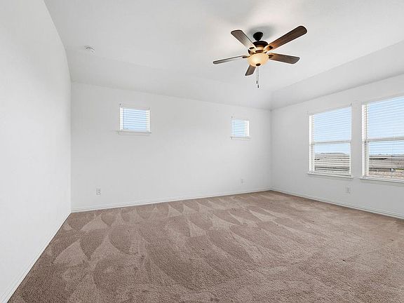 5th image of 1005 Ridge Runner Dr