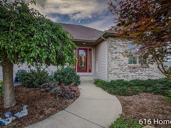 2nd image of 5887 Buttercup Ct SW
