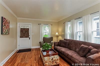 4th image of 1318 Houseman Ave NE