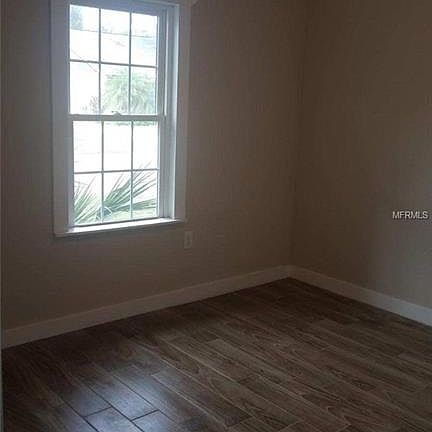 4th image of 1501 E Calhoun St