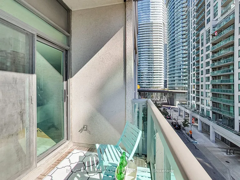 51 Lower Simcoe St #607 — Photo 16