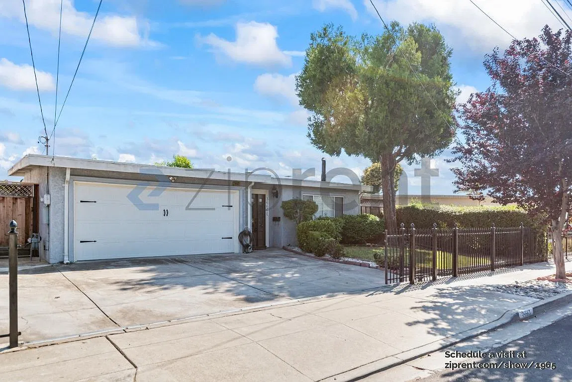 3 bed, 1575 sqft, $4,075 — Photo 3